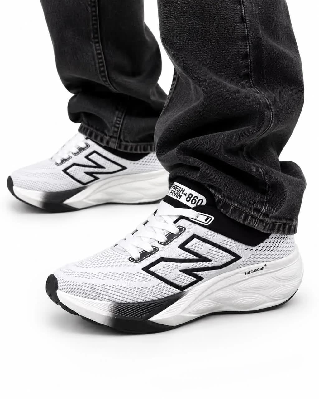 کفش کتانی رانینگ مردانه نیوبالانس زیره بست سفید مشکی New BALANCE — تصویر ۱۲