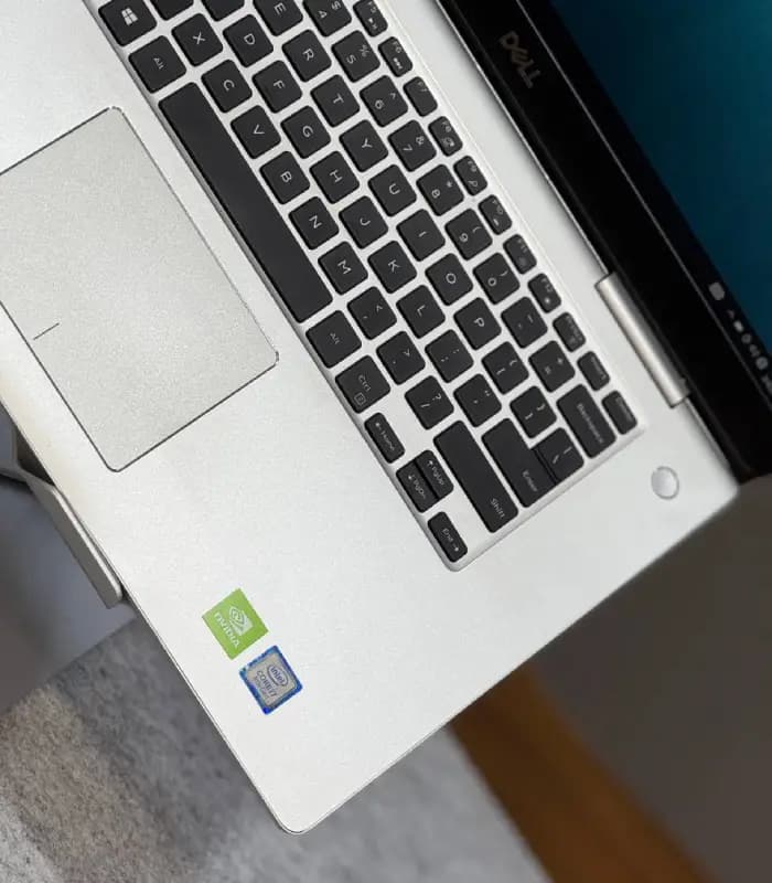 لپتاپ استوک DELL INSPIRON 7580 | I7-8565U | 16GB | 512GB | 2GB — تصویر ۲