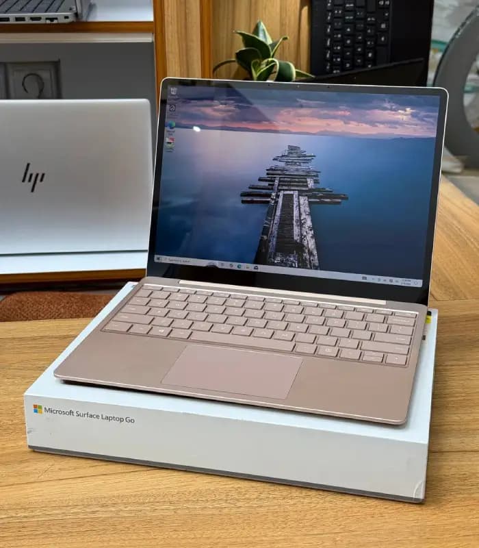 لپ‌تاپ استوک Microsoft Surface Laptop Go | I5 1035G1 | 8GB | 256GB | INTEL