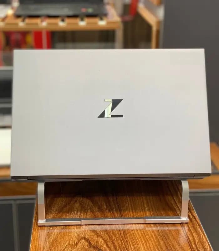 لپ‌تاپ استوک HP Zbook Studio 15 G7 | i7 10750H | 32GB | 512GB | 4GB — تصویر ۴