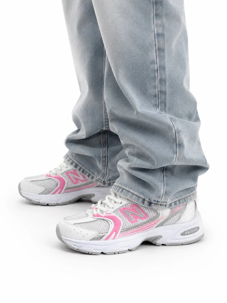 کتونی زنانه مدل نیوبالانس 530 سفید صورتی (کیفیت درحد مستر) New Balance — تصویر ۲