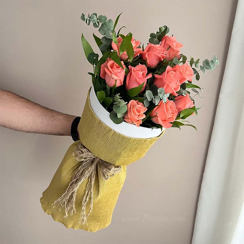 دسته گل رز و اکالیپتوس کد 24