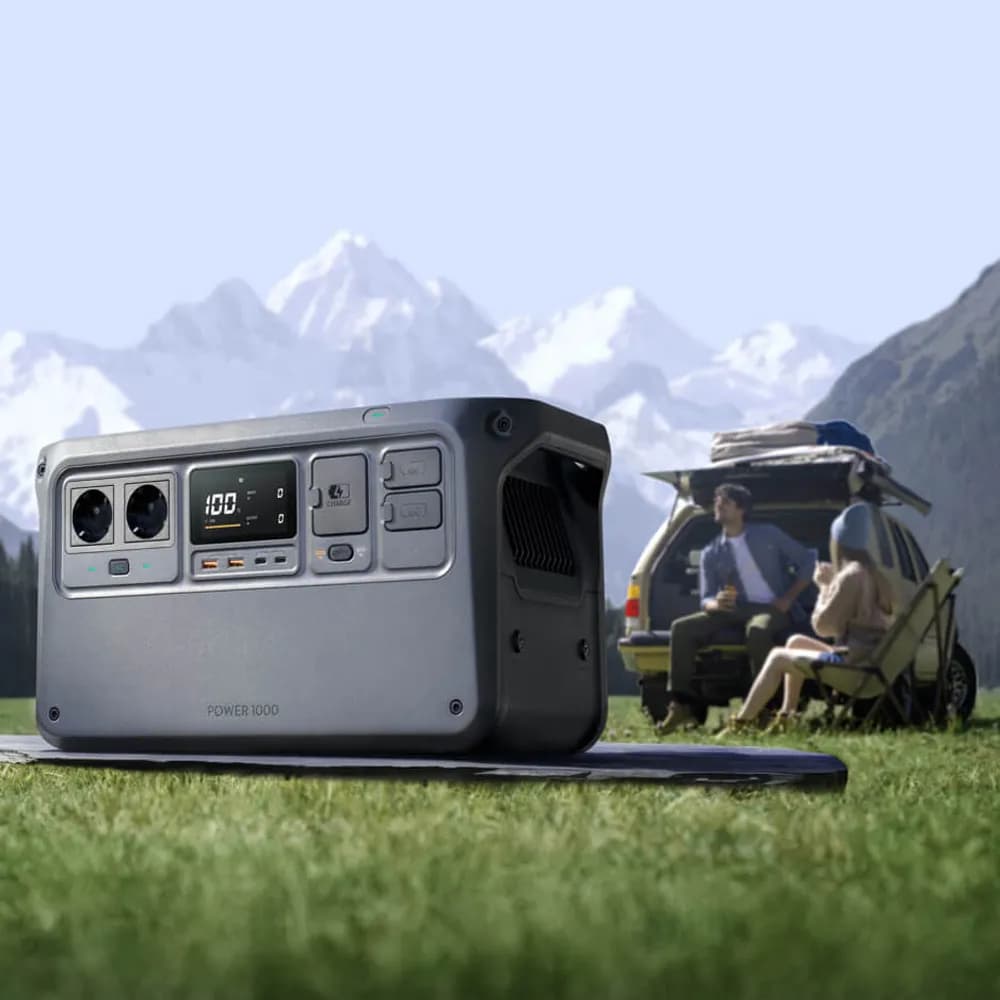 پاور استیشن دی جی آی مدل DJI Power 1000 CN ظرفیت ۱۰۲۴ واتساعت توان خروجی ۲۲۰۰ وات — تصویر ۳