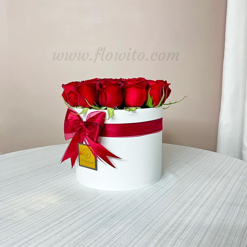 باکس گل رز قرمز کد 65 — تصویر ۲