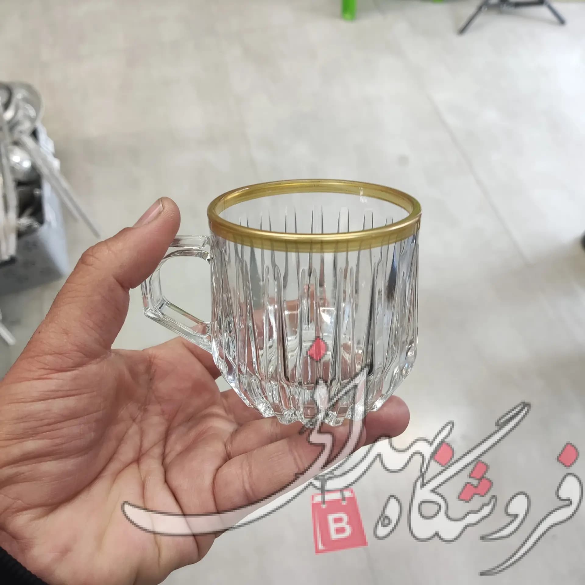 نیم لیوان شیشه ای گیگا 6 عددی لب طلا اکلیل