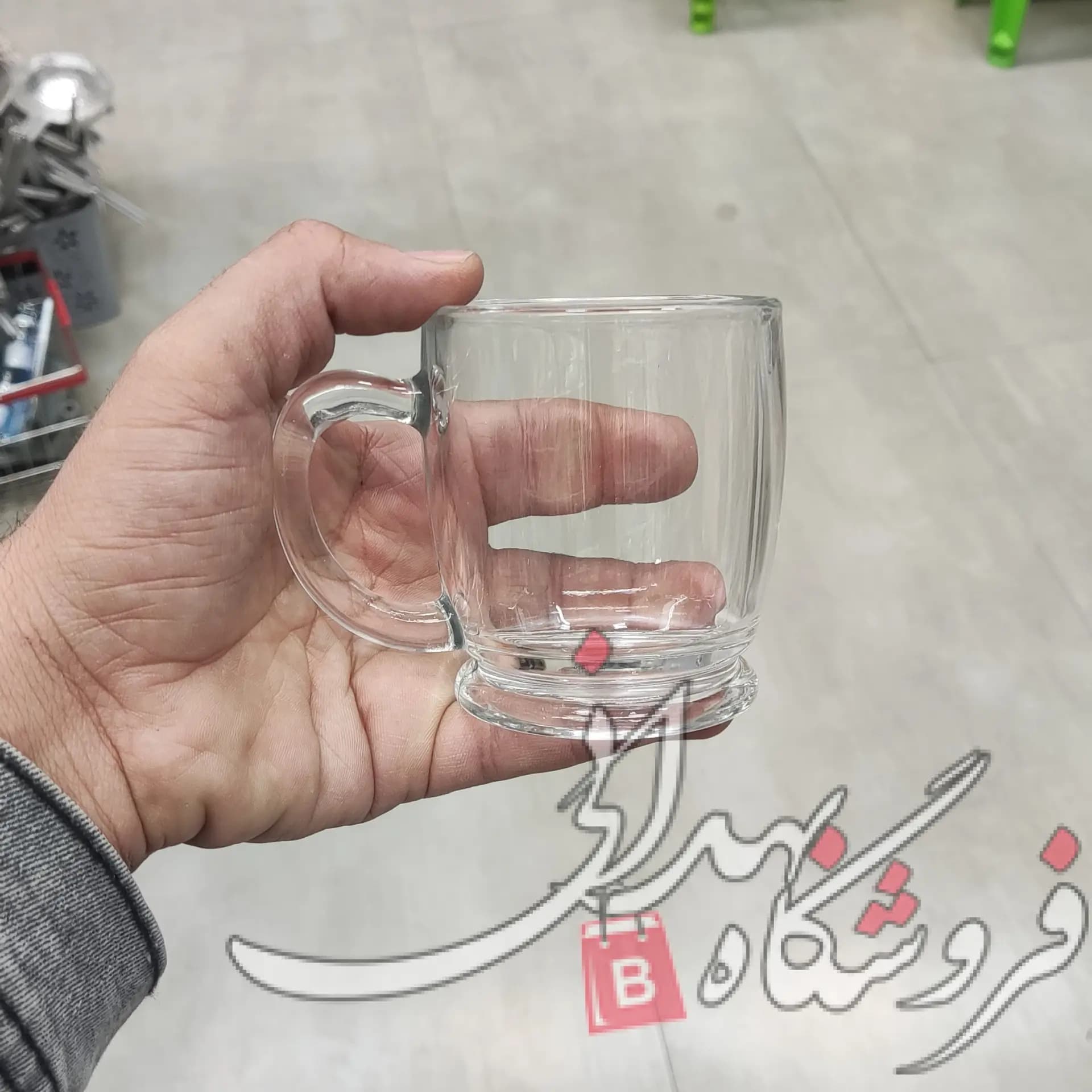 نیم لیوان شیشه ای دسته دار ویان6 عددی