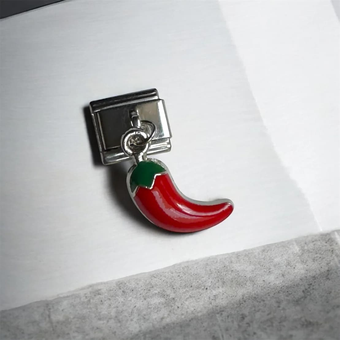 چارم ایتالیایی اویز دار فلفلitalian charm