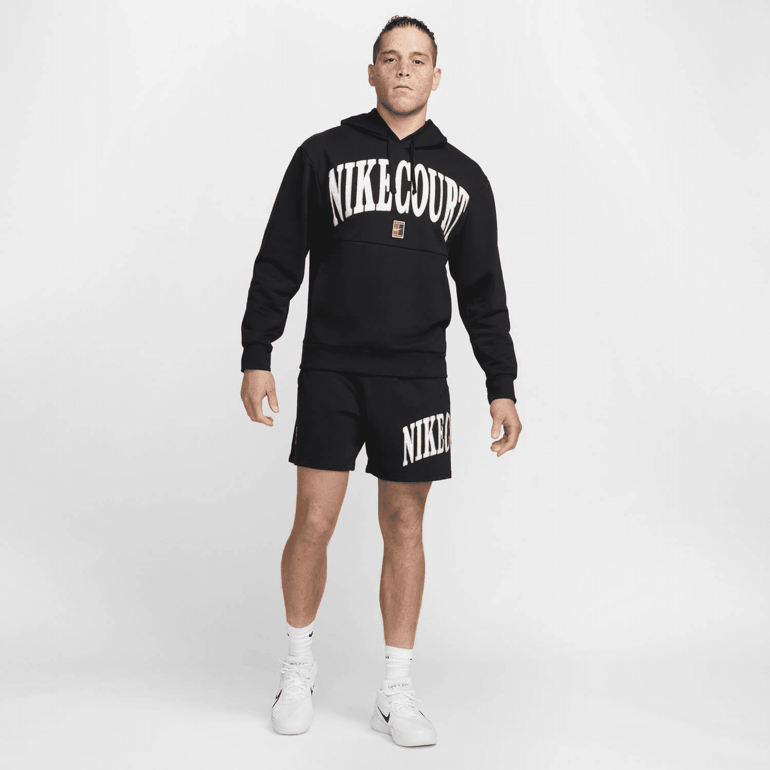 سویشرت تنیس مردانه نایک Nike Court Printed – مشکی — تصویر ۴