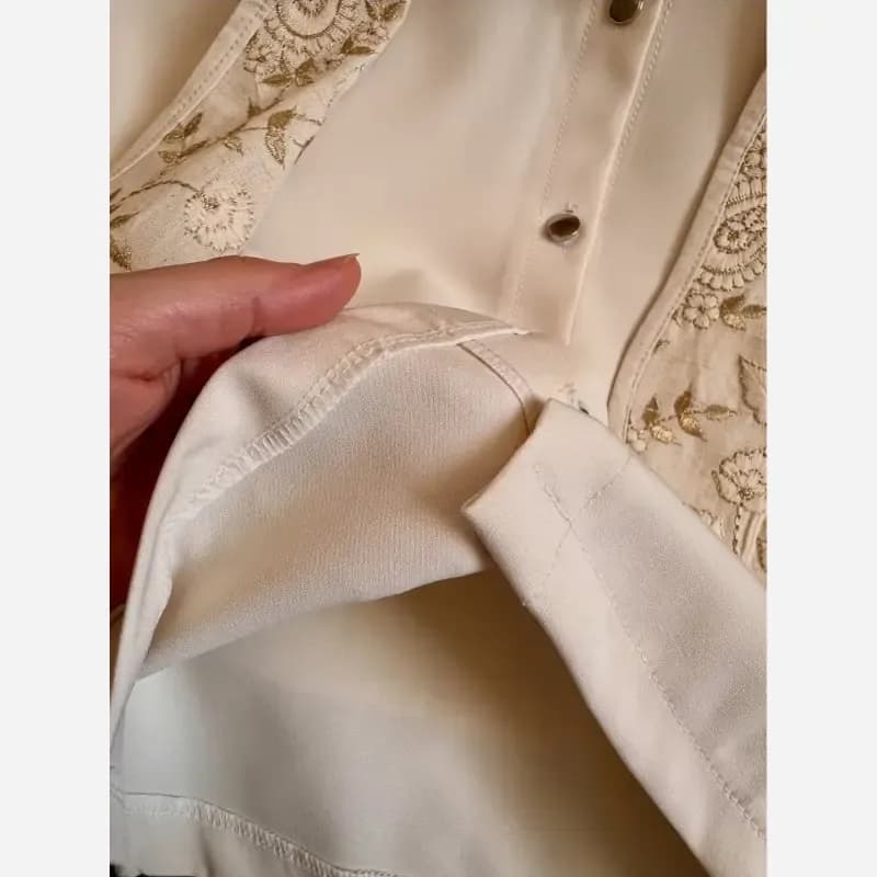 ست شومیز و شلوار دخترانه با جلیقه سه تیکه سوزن دوزی جنس مازراتی سایز 3 تا 9 سال — تصویر ۳