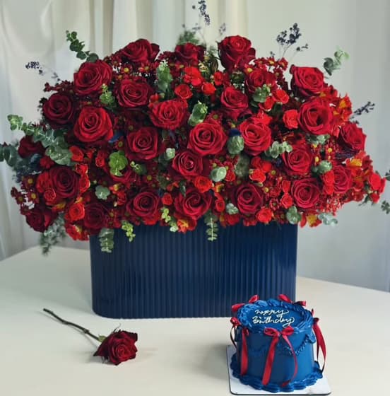 ست گل و کیک تولد قرمز و سرمه ای کد 160