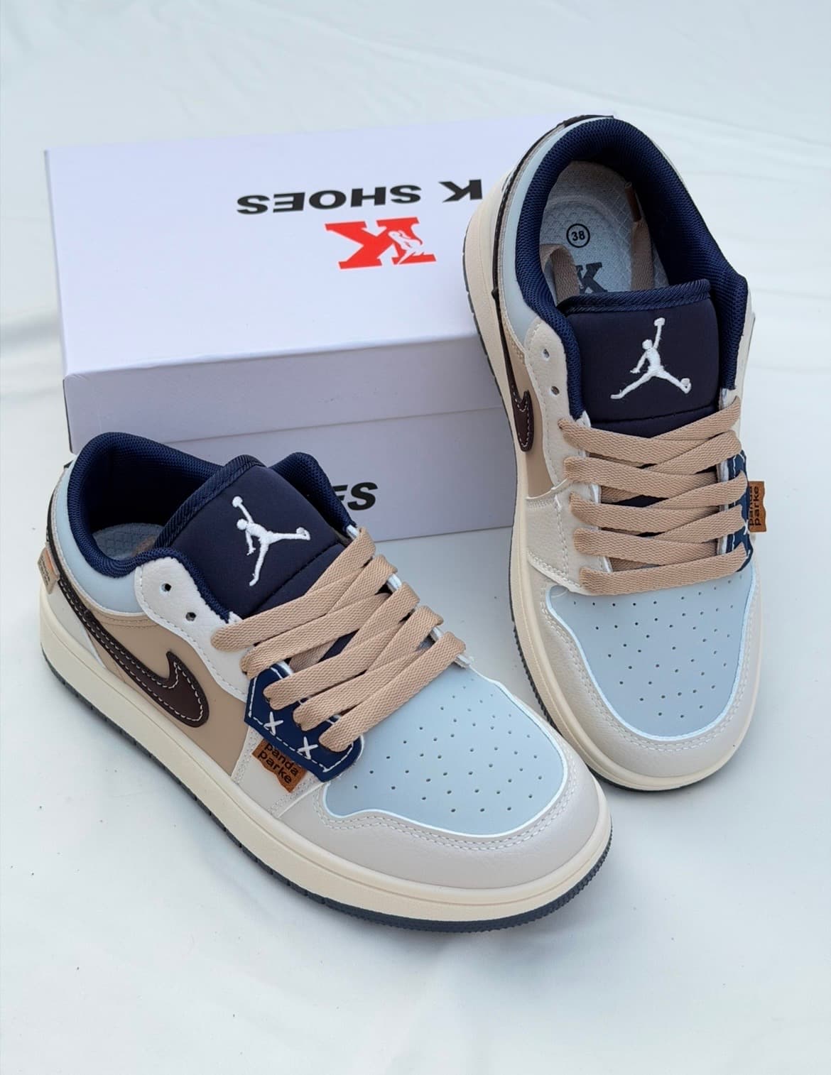 کتونی جردن آبی blue Jordan sneakers — تصویر ۴
