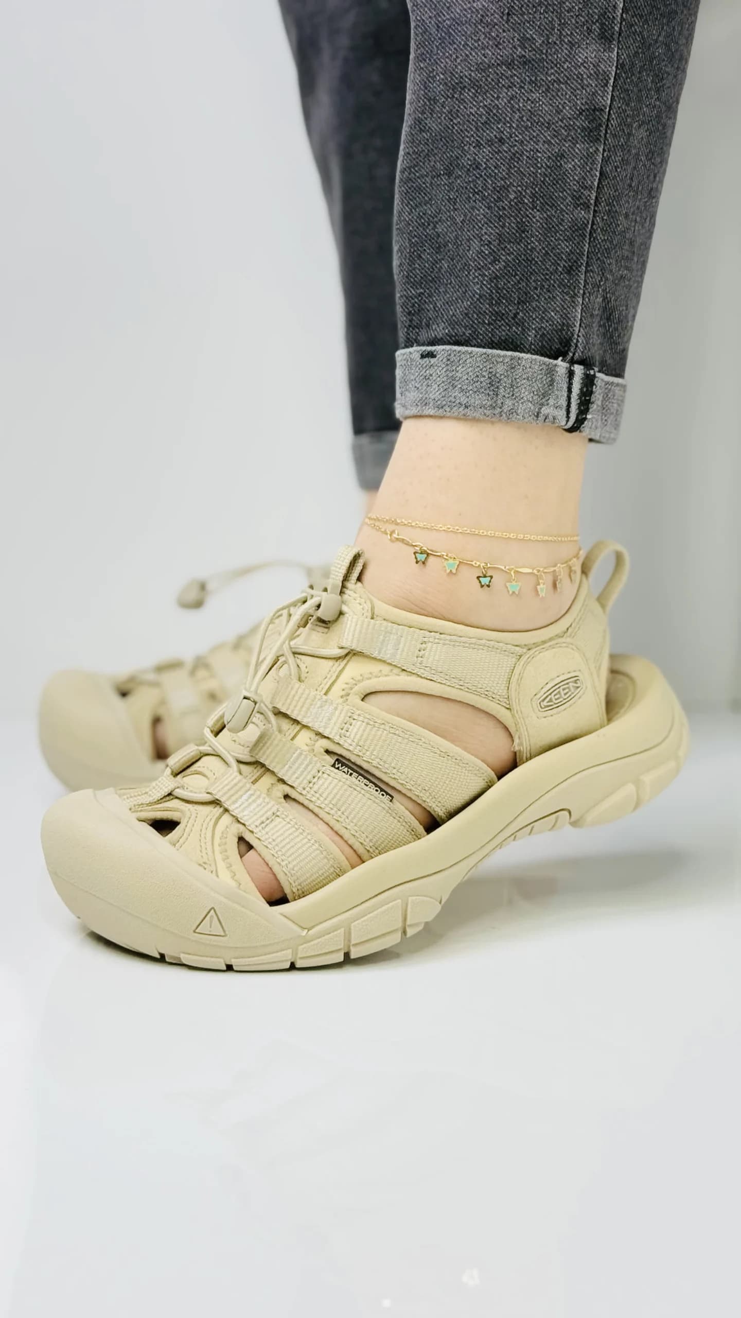صندل آبنوردی زنانه کین خاکی Keen Women’s Khaki Diving Sandals — تصویر ۳