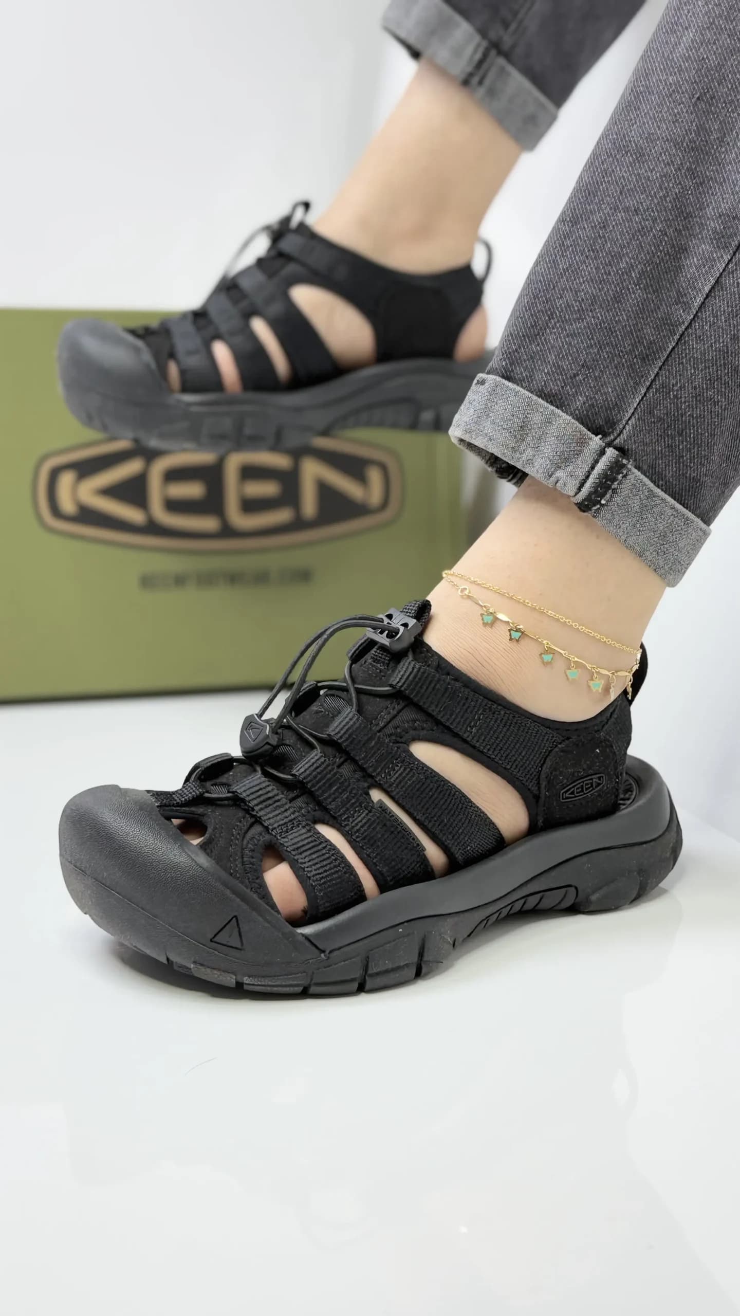 صندل آبنوردی زنانه کین مشکی Keen Women’s Black Diving Sandals