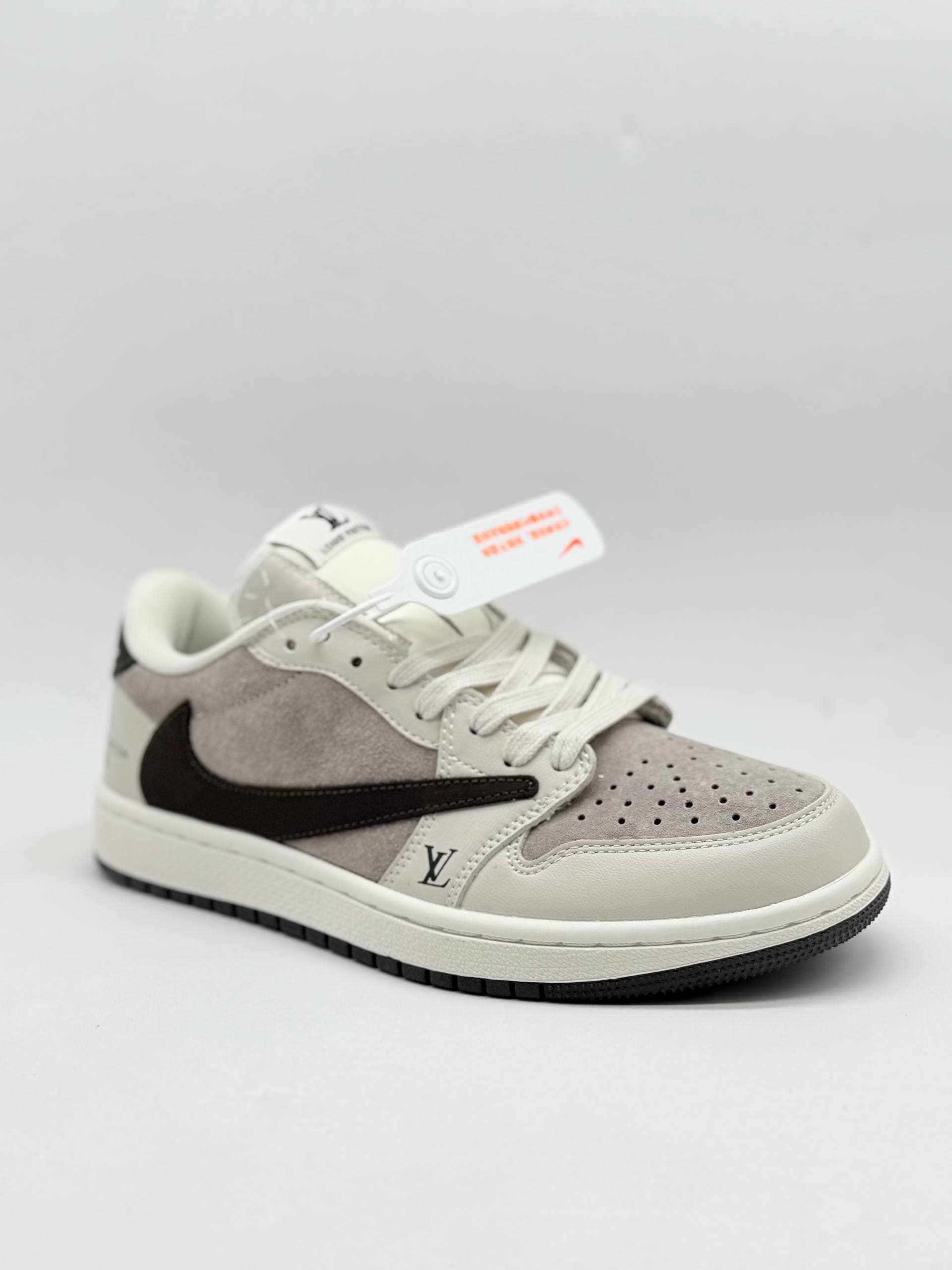 کتونی نایک لویی ویتون سفید مشکی Nike Louis Vuitton sneakers white black — تصویر ۳