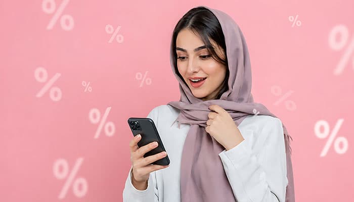 دانلود تصویر تخفیف خرید اینترنتی با موبایل (پس‌زمینه صورتی)