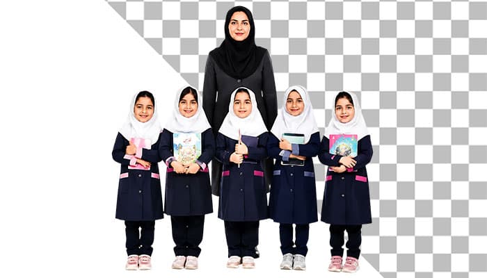 تصویر PNG معلم ایرانی خانم با دانش آموزان دختر ابتدایی — تصویر ۲