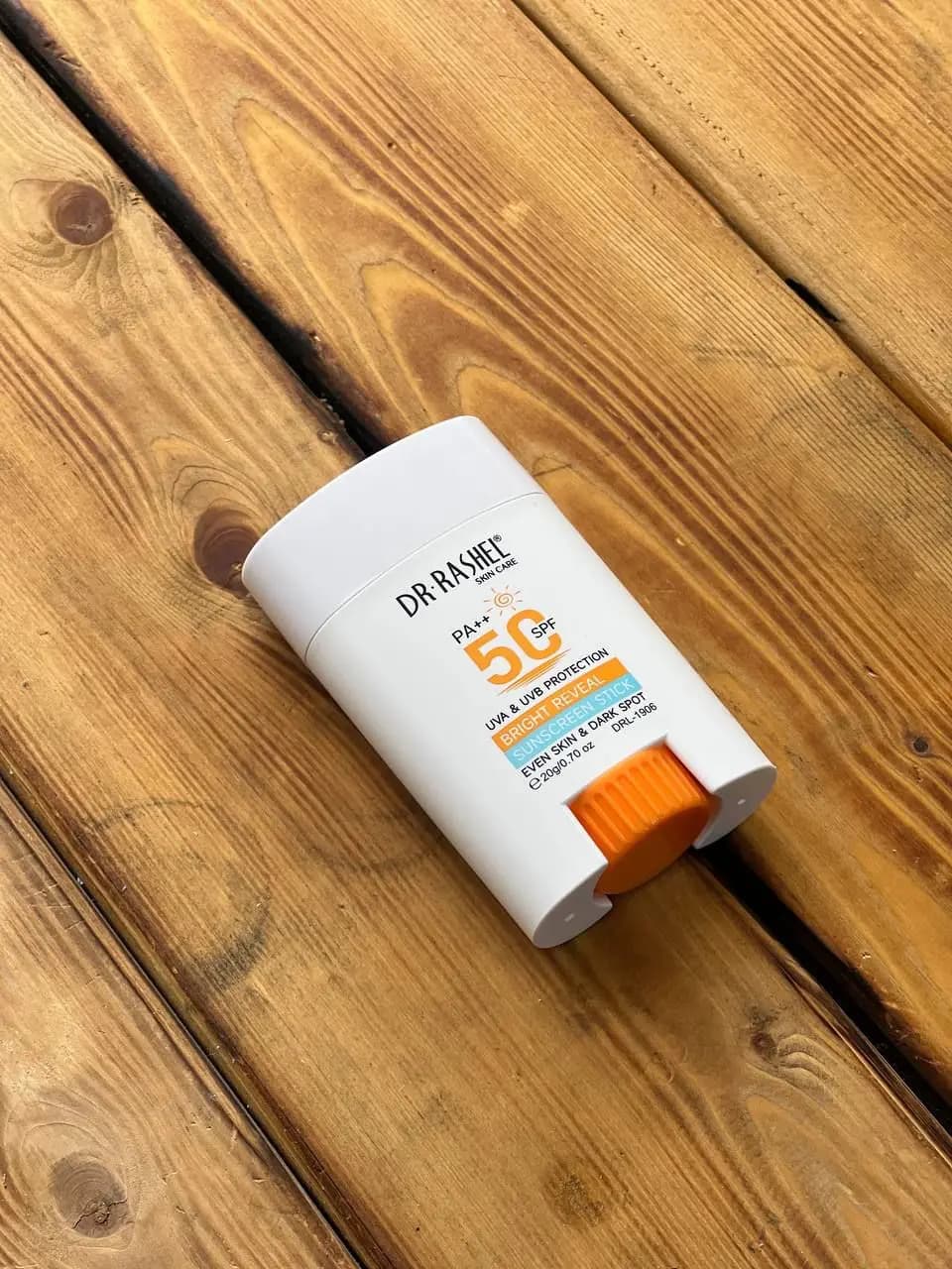 ضد آفتاب استیکی ضد لک دکتر راشل SPF 50 Bright Reveal — تصویر ۳