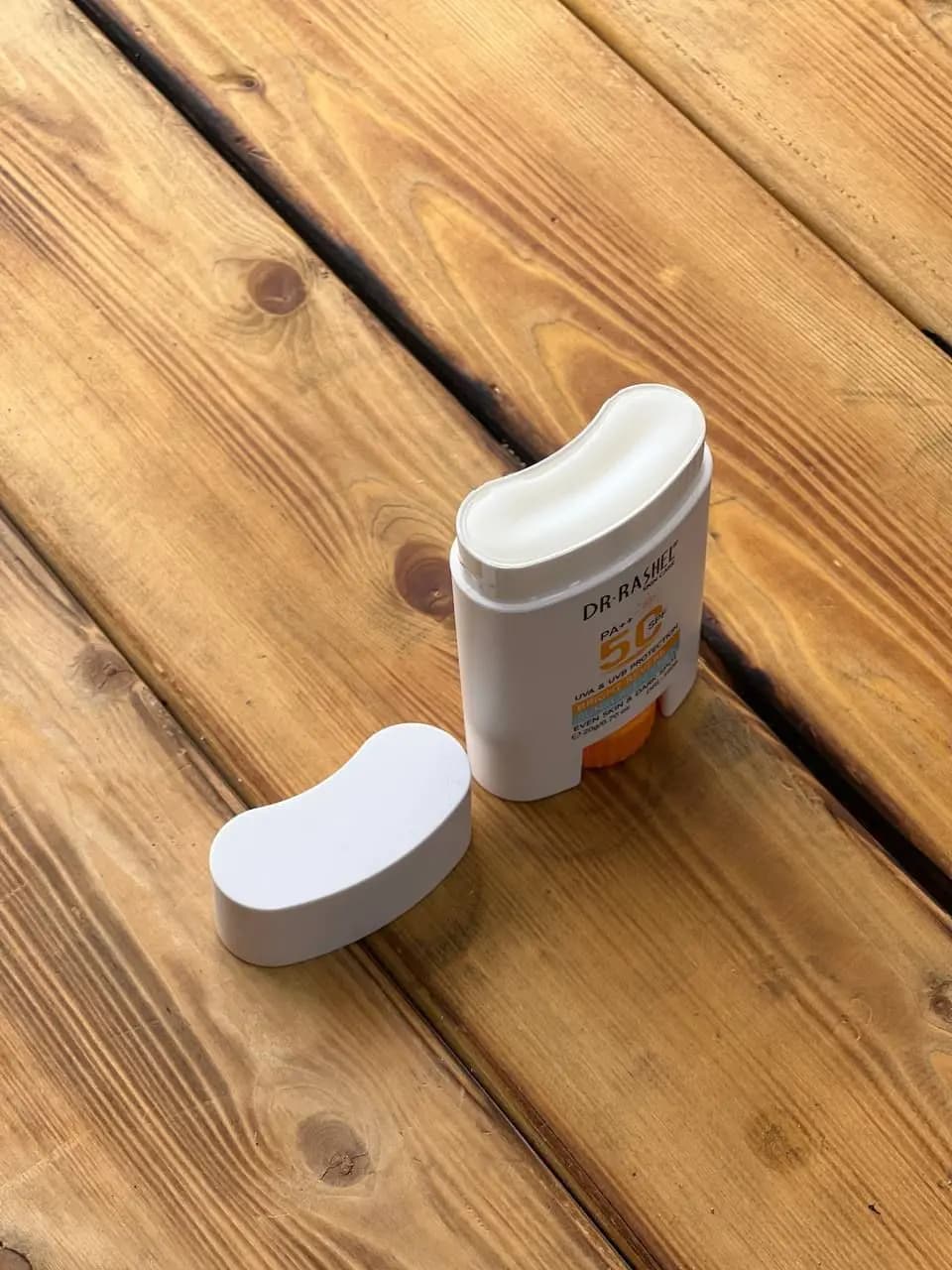 ضد آفتاب استیکی ضد لک دکتر راشل SPF 50 Bright Reveal — تصویر ۲