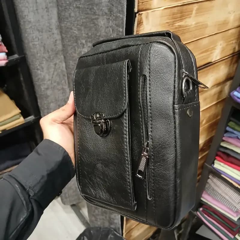 کیف دوشی اسپرت مردانه چرم مصنوعی رنگ مشکی و عسلی و قهوهای — تصویر ۶