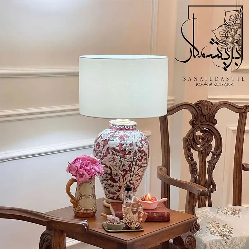 آباژور رومیزی زرشکی