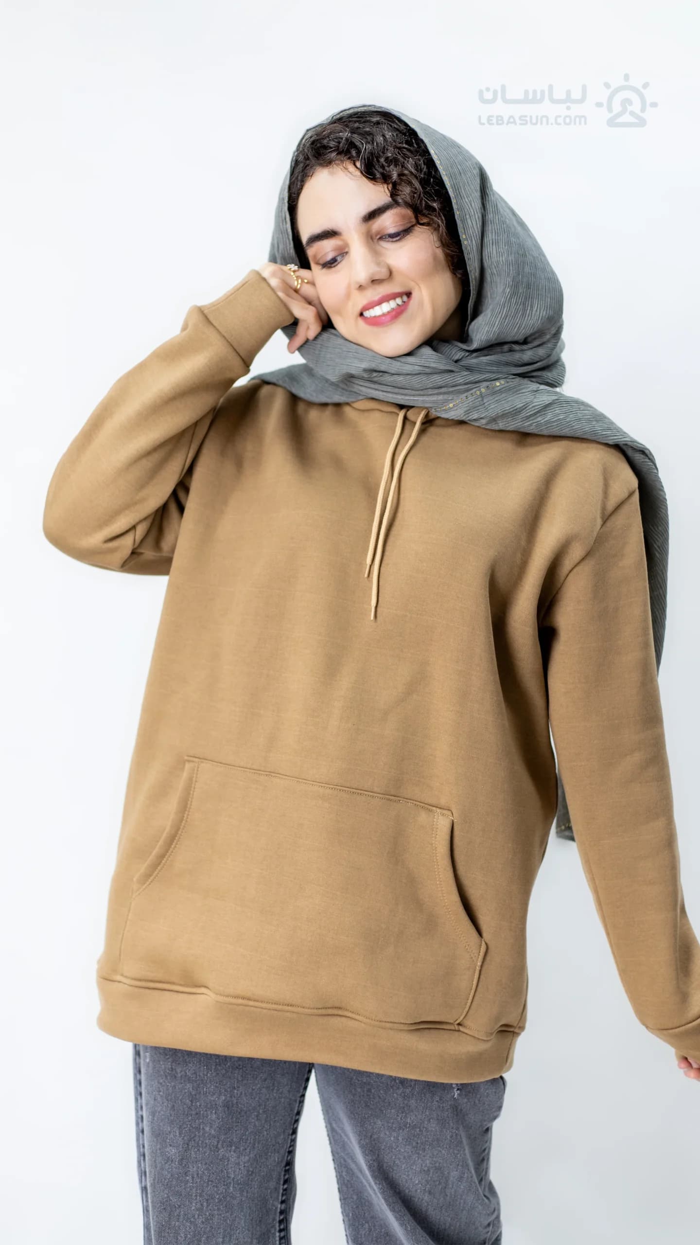 هودی داخل کرکی — تصویر ۵