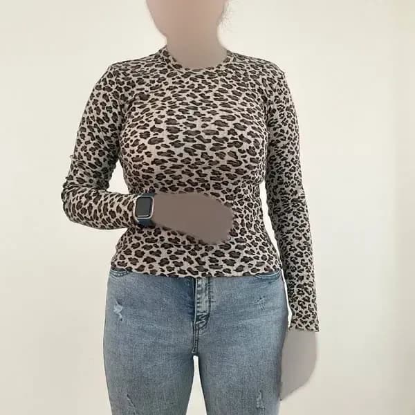 بلوز یقه گرد کبریتی زنانه کد 1225 مناسب سایز 38 تا 46 — تصویر ۵
