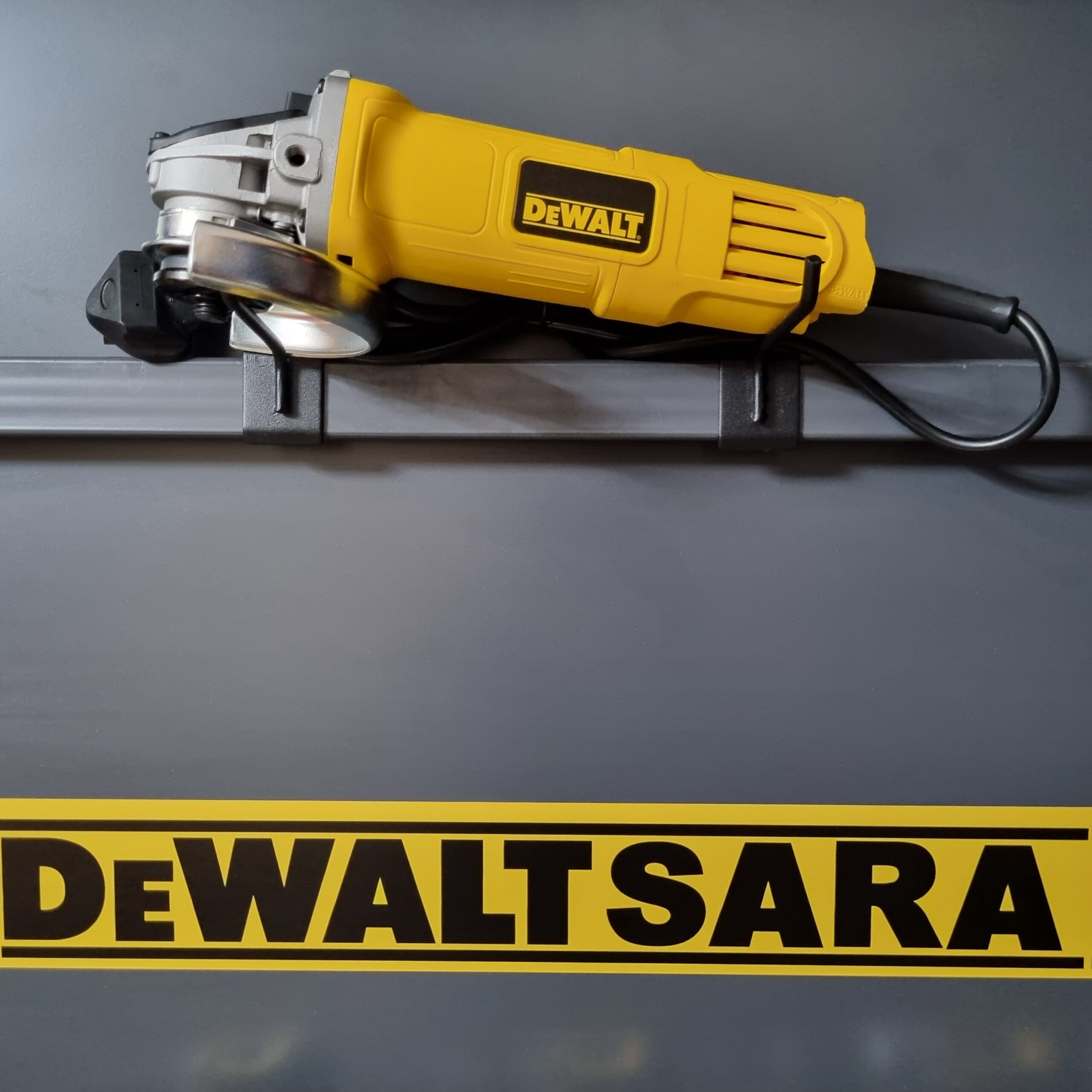 مینی فرز دیوالت مدل DWE4010 — تصویر ۴