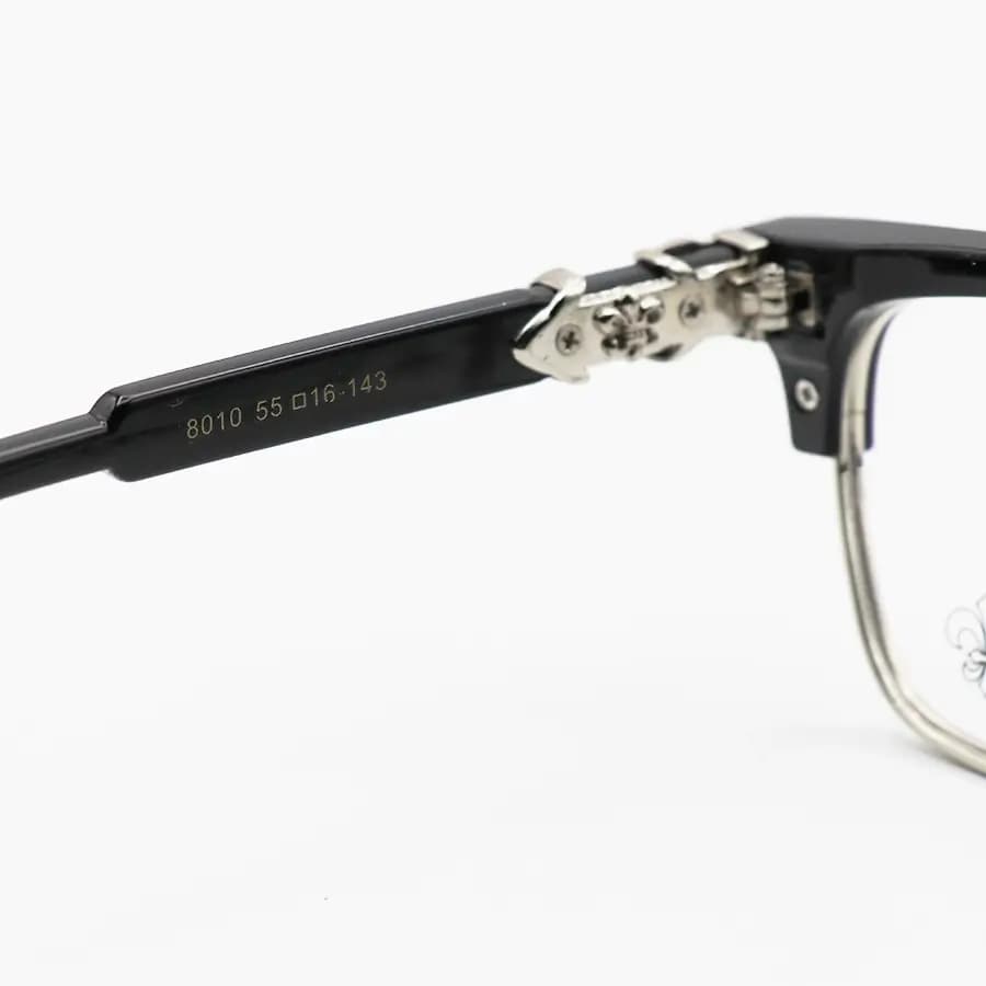 عینک برند Chrome Hearts با فریم کلاب مستر، رنگ مشکی و نقرهای، دسته سیمدار و لنز بلوکات مدل 8010 — تصویر ۷