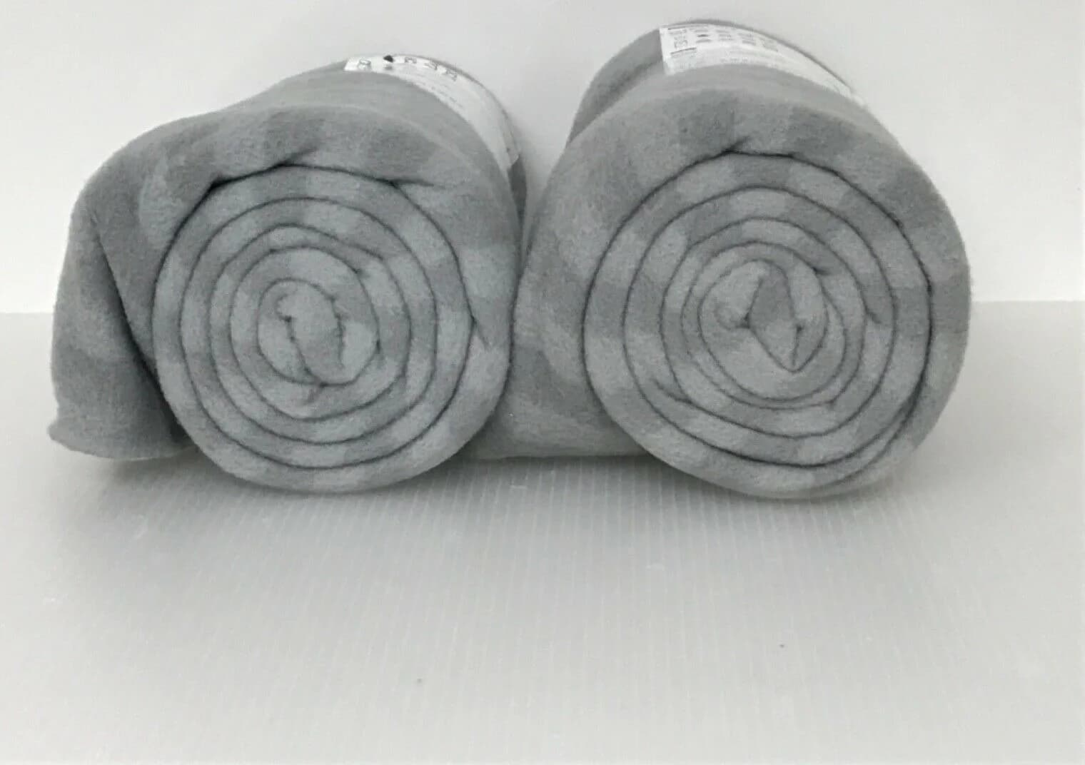 پتو مسافرتی ایکیا مدل VITMOSSA سایز 120×160 سانتیمتر کد 2276 — تصویر ۴