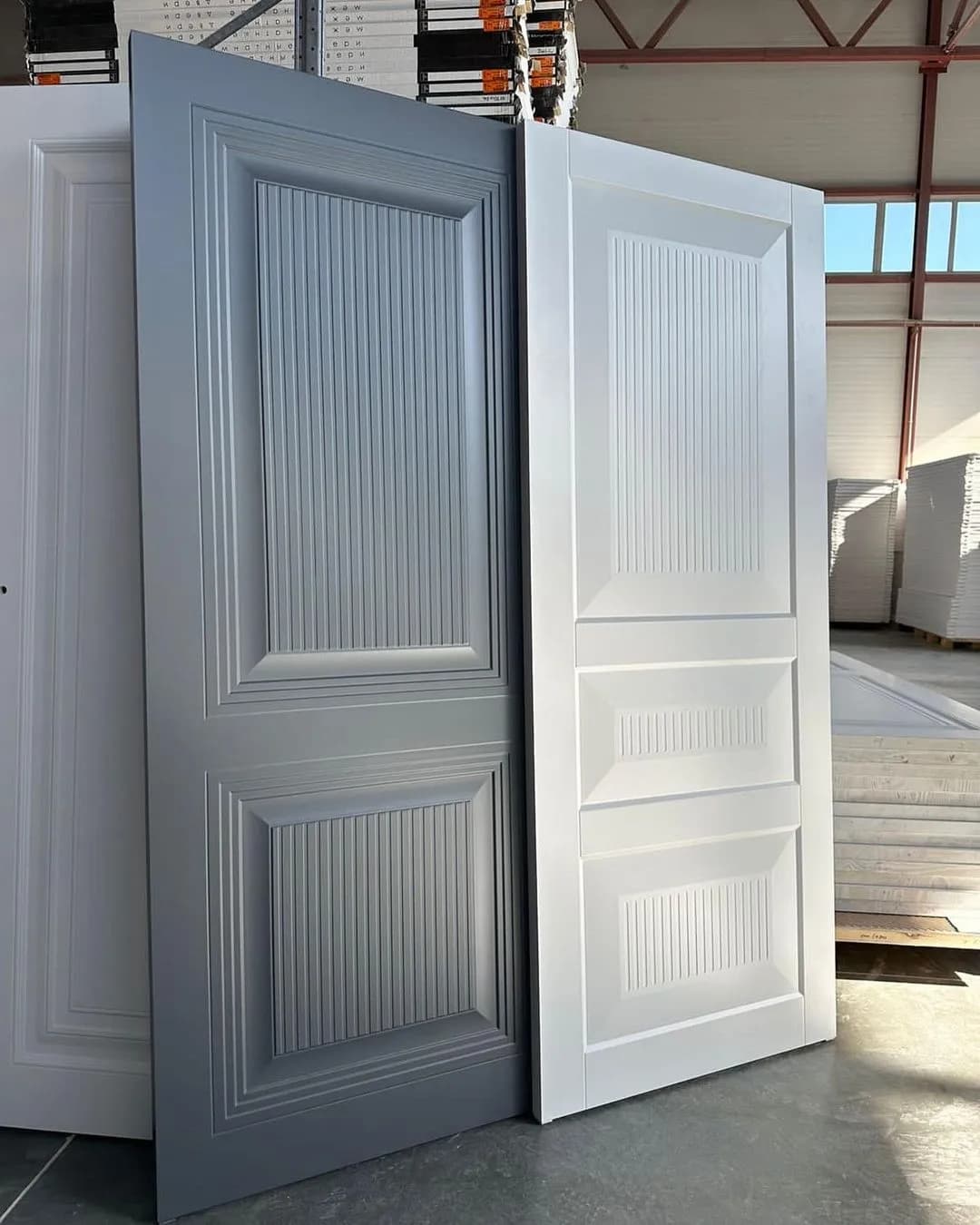 درب اتاقی MDF سفید طرح سه‌قاب با ابزار شیار عمودی کد 30261 — تصویر ۳