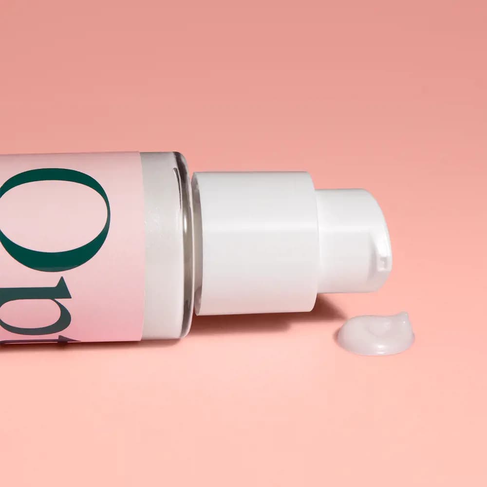 سرم روشن‌کننده Even Out از سری Optimals Opt — تصویر ۳