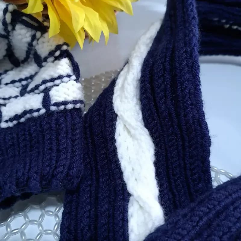 شال و کلاه بچگانه دست بافت کاموا ترک رنگ طوسی — تصویر ۱۰