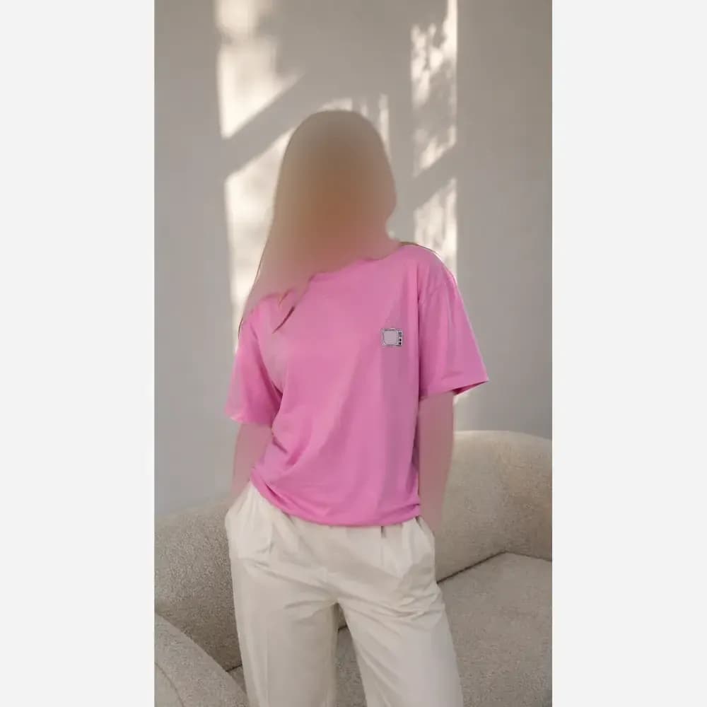 تیشرت باکسی دورس دونخ ظریف با گلدوزی رادیو سایز 38 تا 50 کیفیت عالی — تصویر ۲