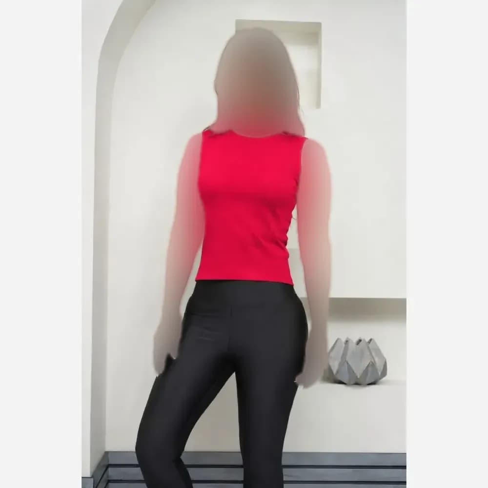 تاپ زنانه کبریتی پنبه بیسیک مشکی تک رنگ قد 53 سانت فول کش — تصویر ۲