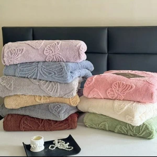پتو مسافرتی دونفره طرح پروانه سایز ۲۲۰*۲۴۰ هایپرخواب