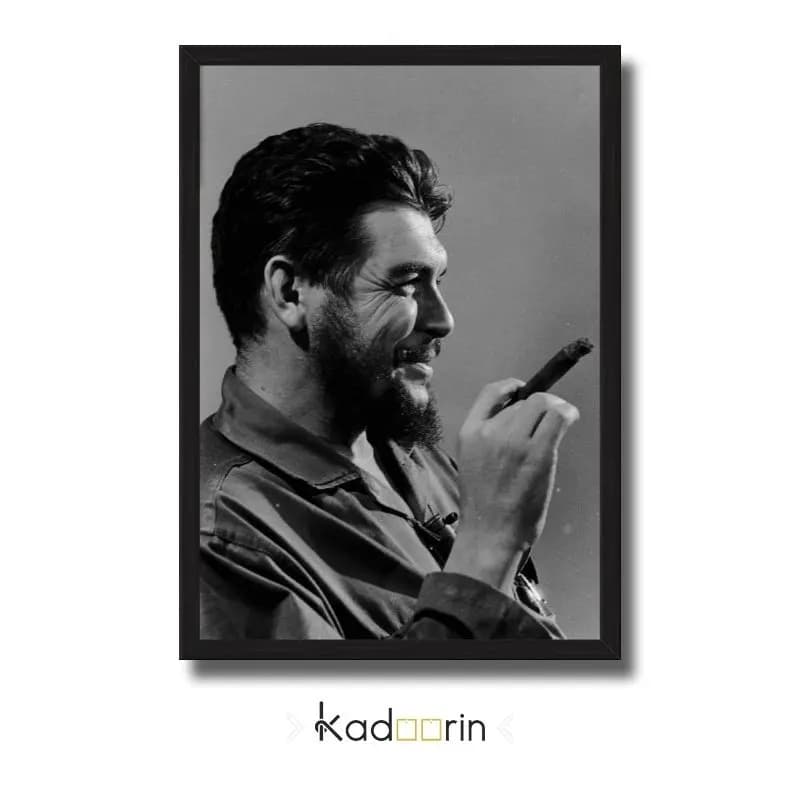 تابلو ارنستو چه گوارا در حال کشیدن سیگار برگ