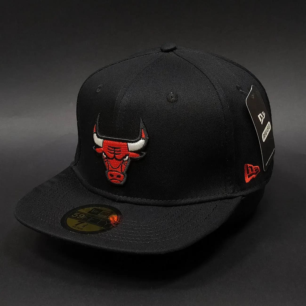 کلاه کپ فیت بک Chicago Bulls مشکی | کلاه استریت‌ویر اسپرت با لوگو قرمز کلاسیک و استایل خیابانی ترند