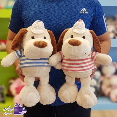 عروسک سگ کلاه دار