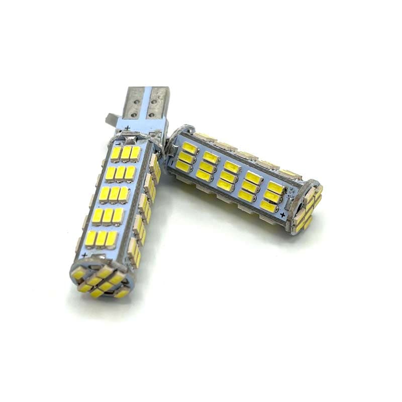 لامپ اس ام دی خودرو مدل 68 SMD نور یخی بسته دو عددی