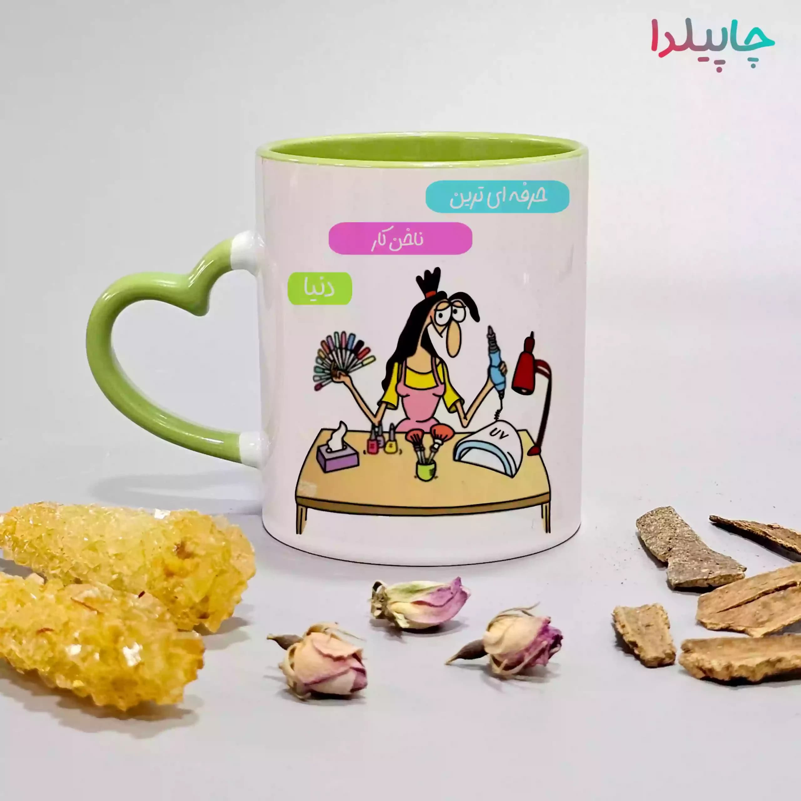لیوان برای ناخن کار