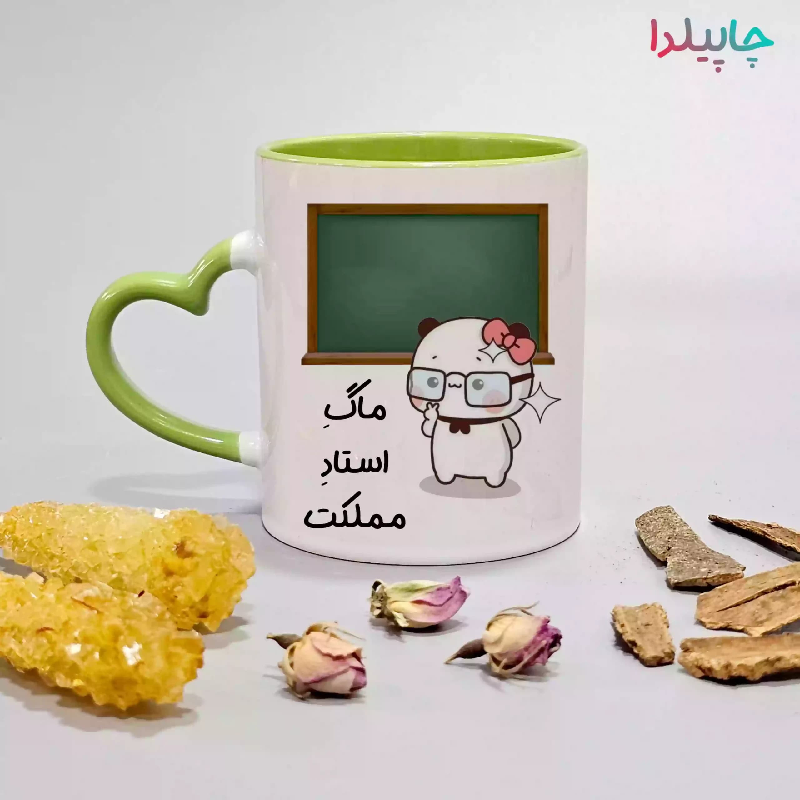 لیوان استاد مملکت — تصویر ۲