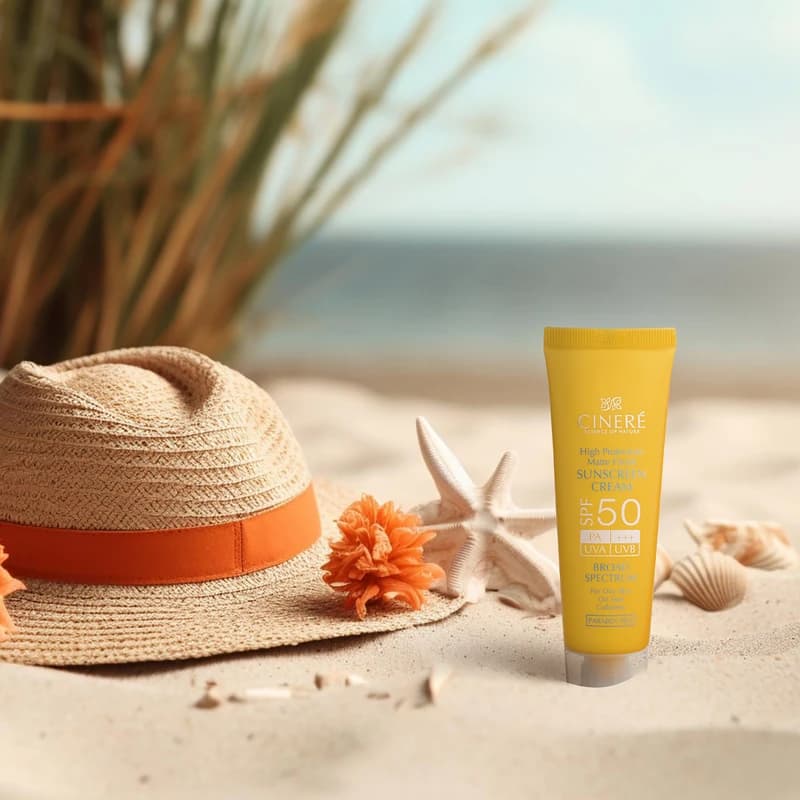کرم ضدآفتاب بی‌رنگ سینره مدل SPF50 مناسب پوست چرب — تصویر ۴
