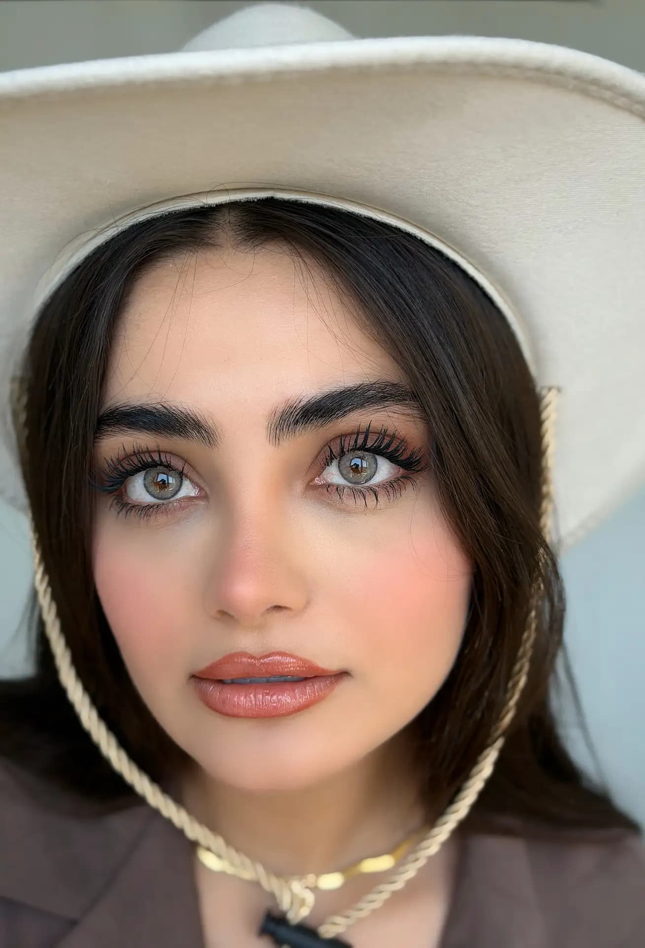 لنز رنگی چشم دل آلپی(طوسی دور دار)