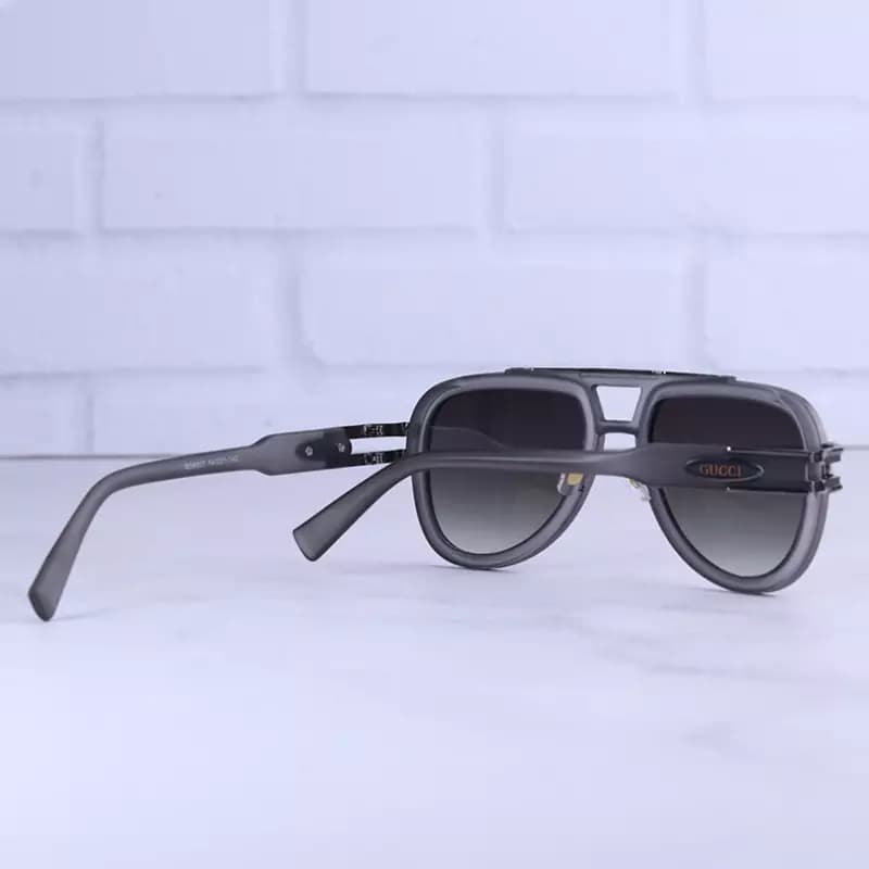 عینک آفتابی خلبانی گوچی مردانه فریم طوسی GG 6807/2 — تصویر ۴