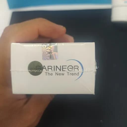 بی بی کرم گارنیر طرح اصلی نوشته کارتن آبی رنگ نوشته تیوپ نارنجی رنگ با کیفیت — تصویر ۳