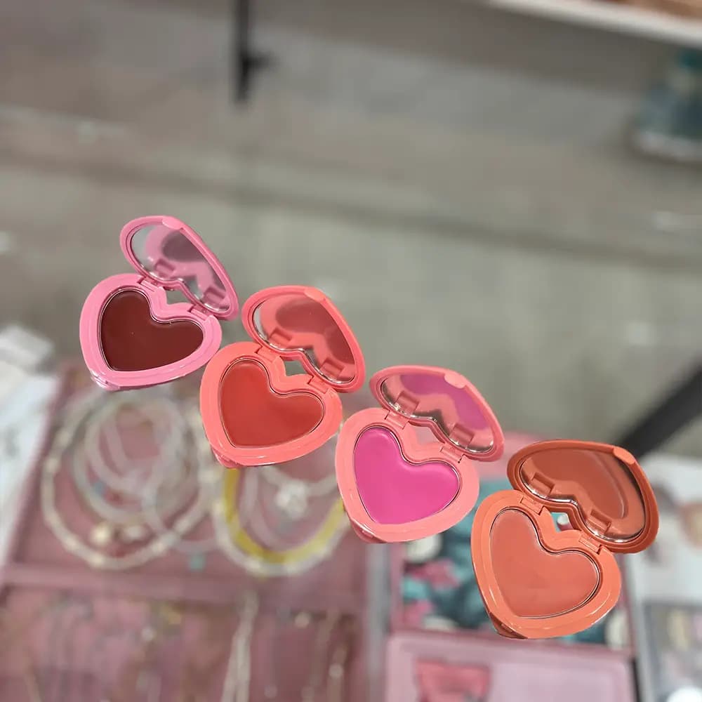 رژگونه قلبی کرمی شیگلم — تصویر ۲