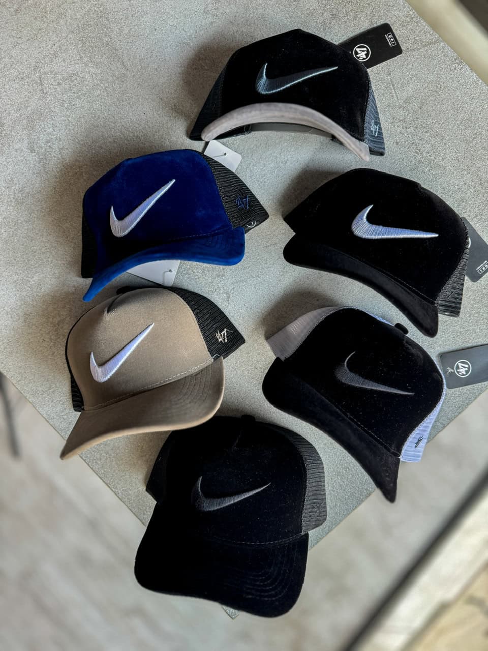 کلاه کپ مخمل پشت تور 47 طرح NIKE — تصویر ۲