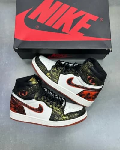 کفش کتونی نایک جردن 1 ساقدار یر آف د اسنک Nike Air Jordan 1 High OG Xuanwu year of the Snake — تصویر ۴