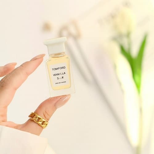 عطر مینیاتوری تام فورد وانیلا سکس حجم 9 میلی لیتر