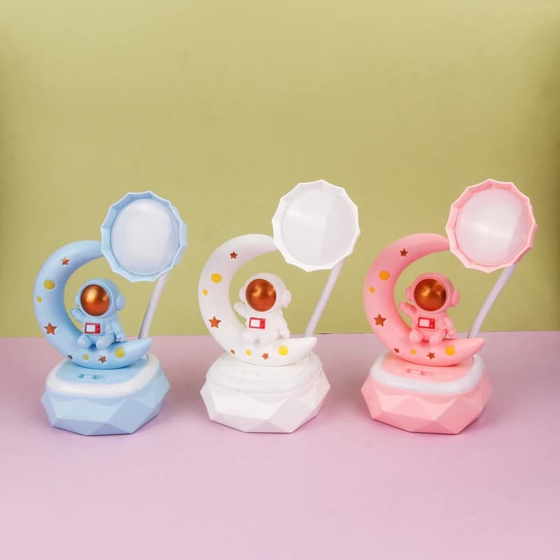 چراغ مطالعه فانتزی شارژی طرح فضایی Cosmic Man Led Table Lamp